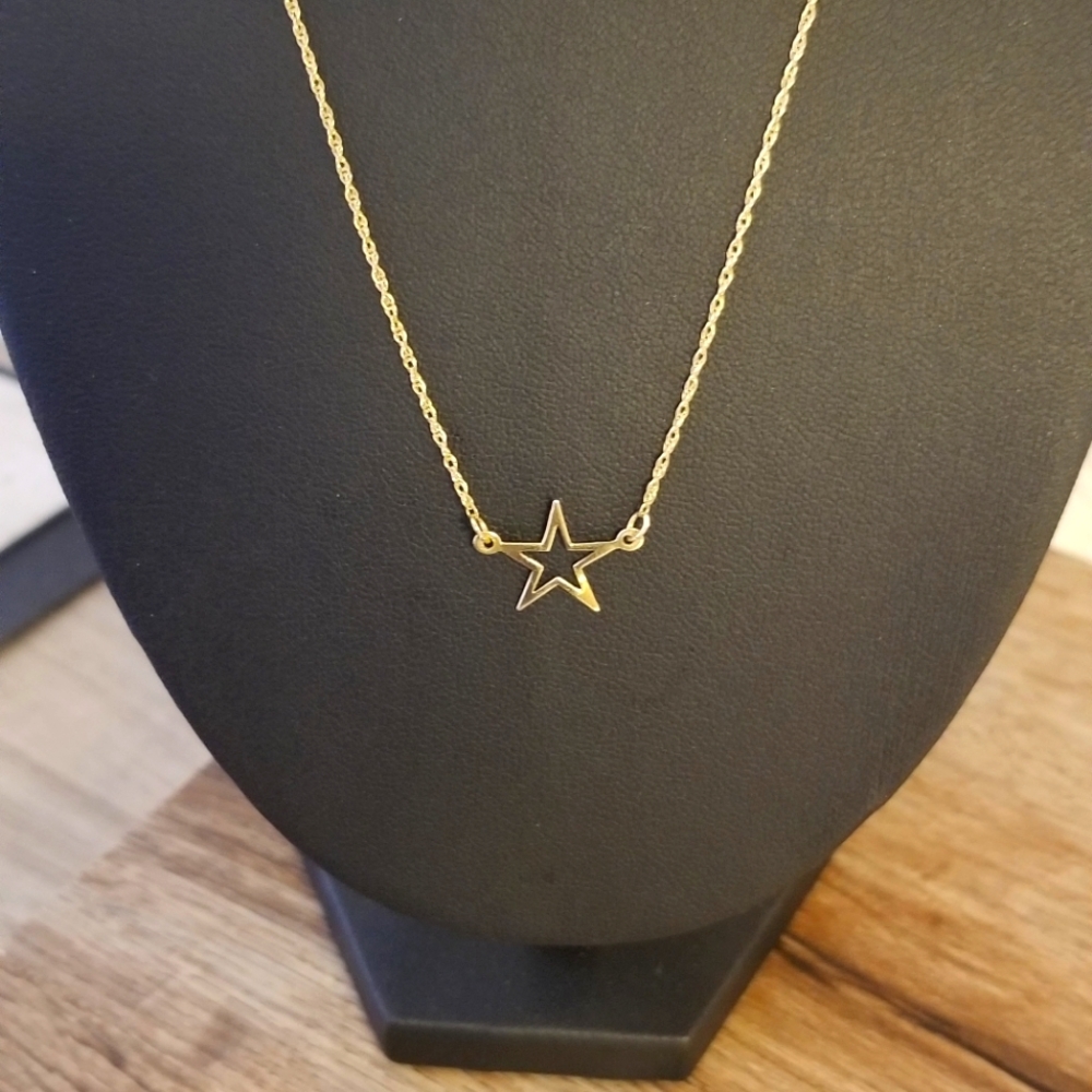14K Gold Star Necklace